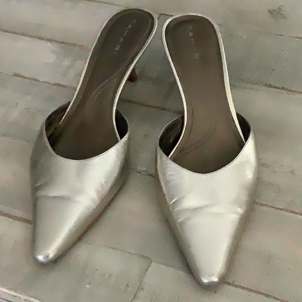 Tahari gold leather metallic slip on shoe